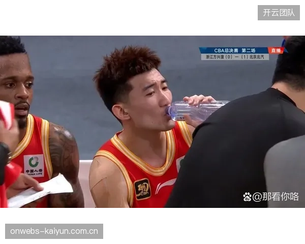 孙铭徽总决赛受严重伤病困扰，投篮状态低迷影响球队进攻。